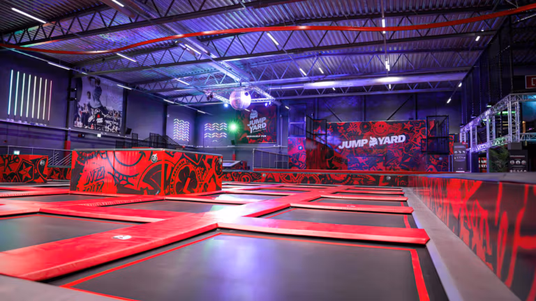 hyr hela JumpYard Nacka Forum Trampolinpark
