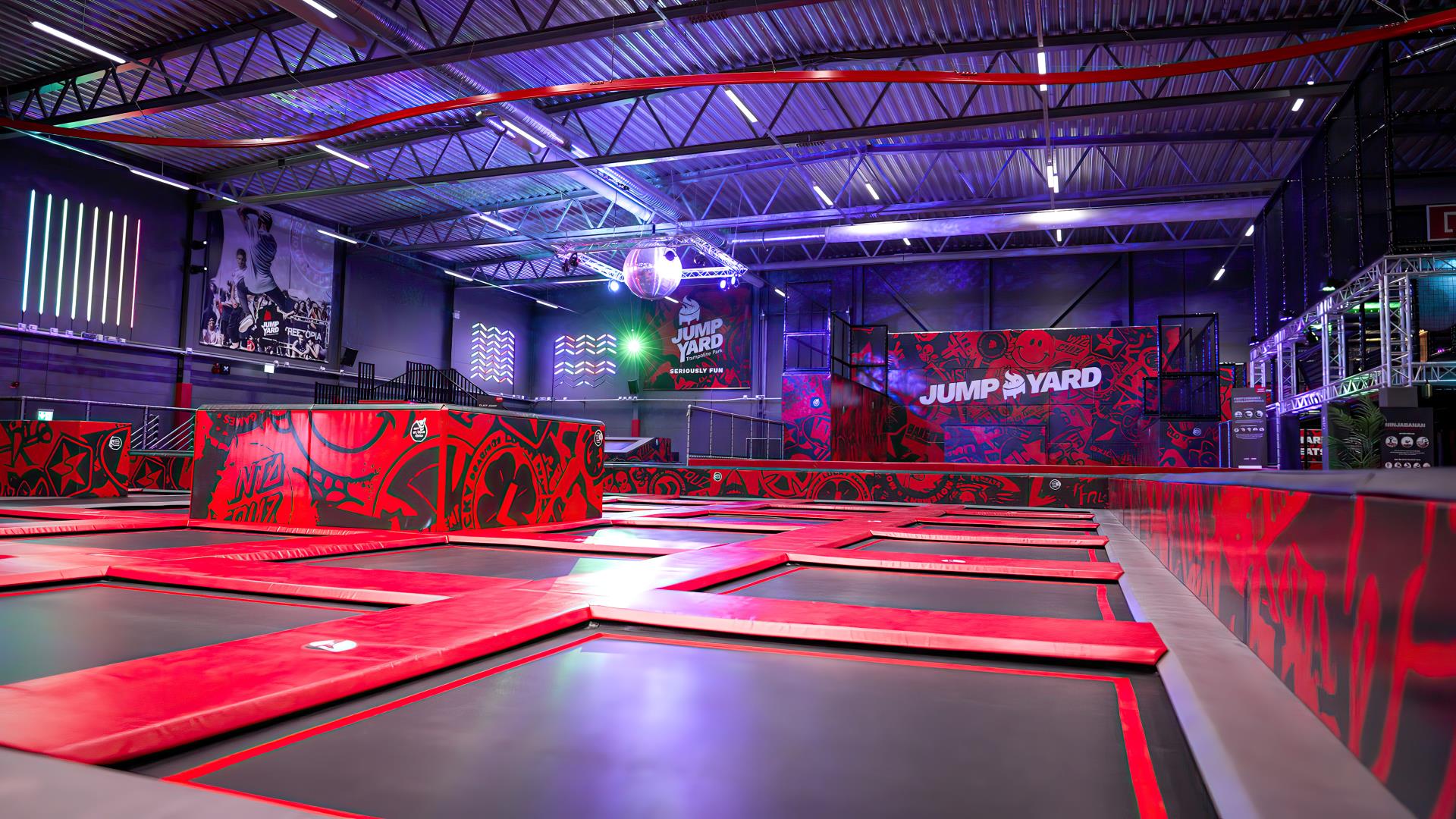 JumpYard trampolinpark trampoliner