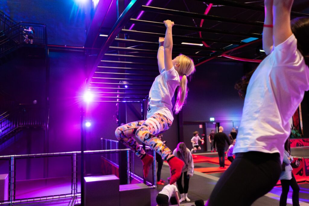 Ninjabana i JumpYards trampolinpark