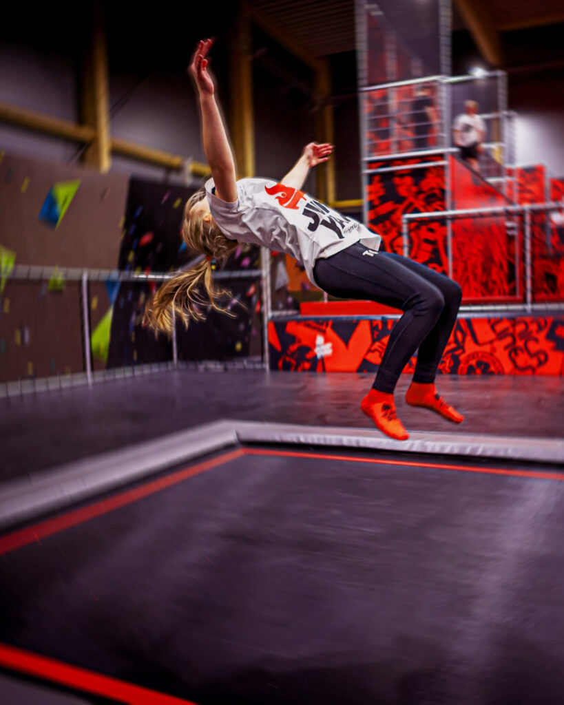 Backflip på JumpYards trampoliner